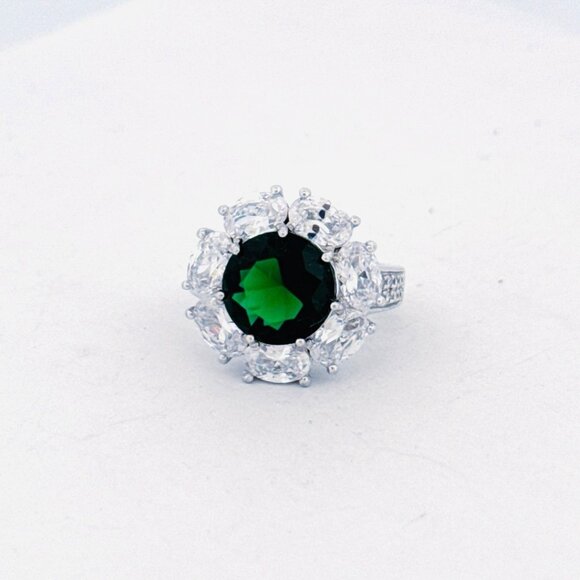 925 Rhodium Plated Green CZ & White Crystal Statement Cocktail Ring Size 5 - Picture 1 of 11